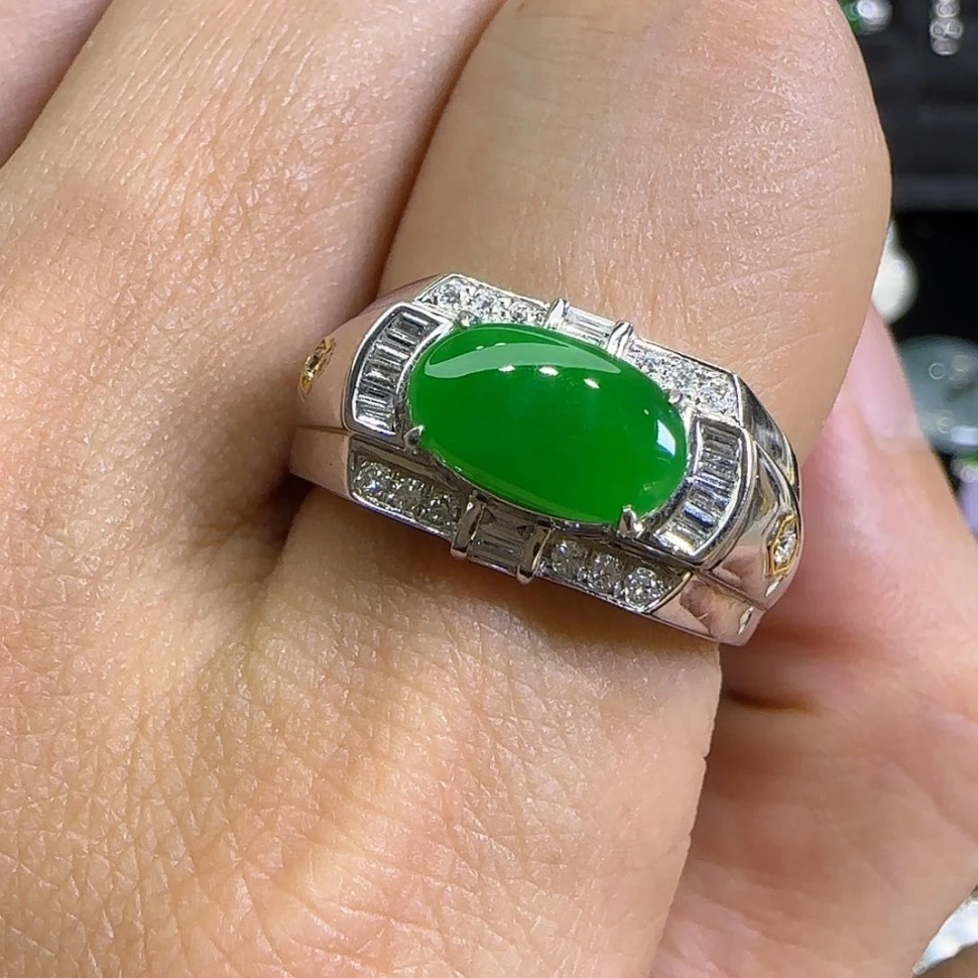 18K金镶嵌戒指翡翠天然翡翠