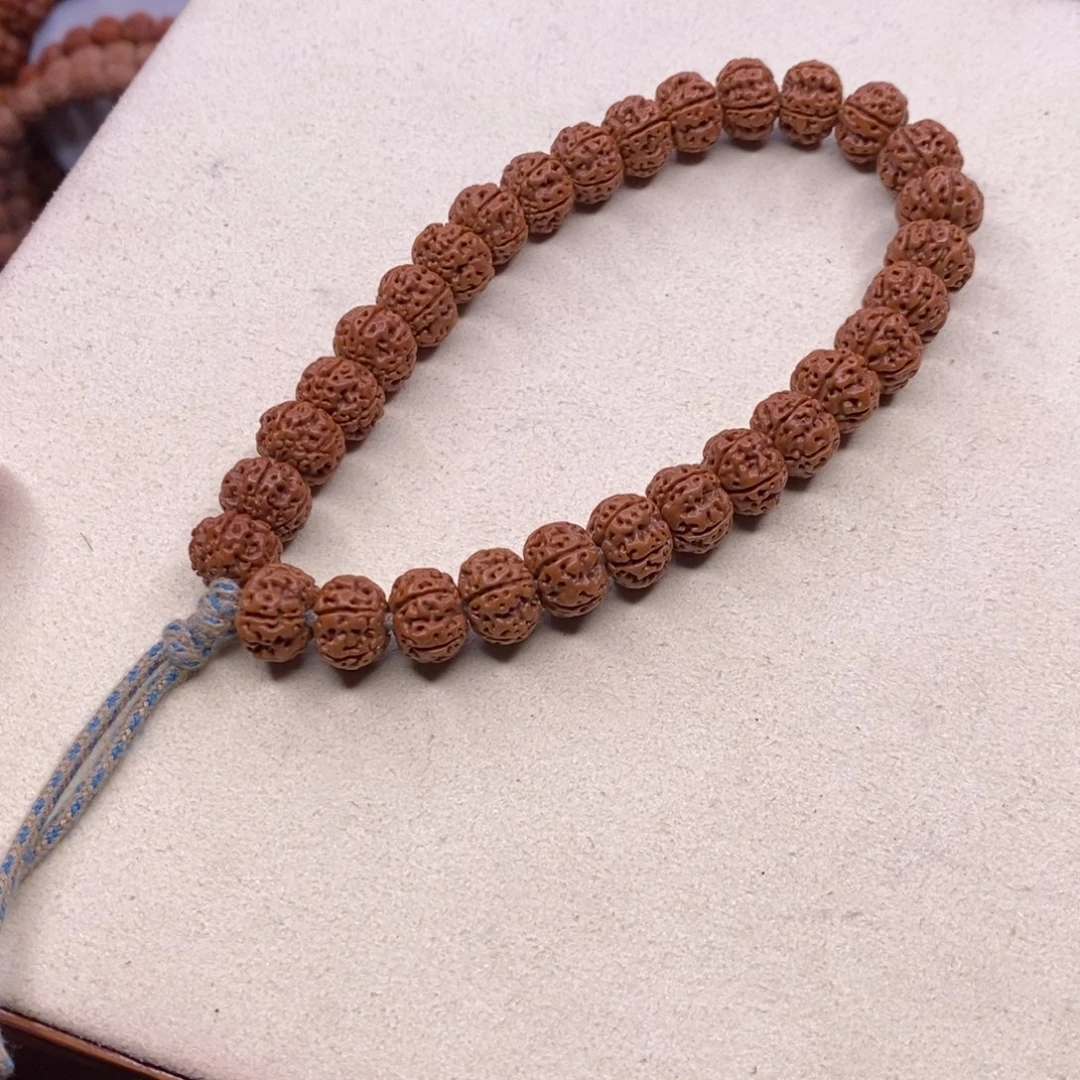 手串金刚菩提凹底梅花尺寸10.6