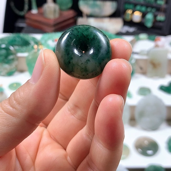 未镶嵌独山玉颈饰