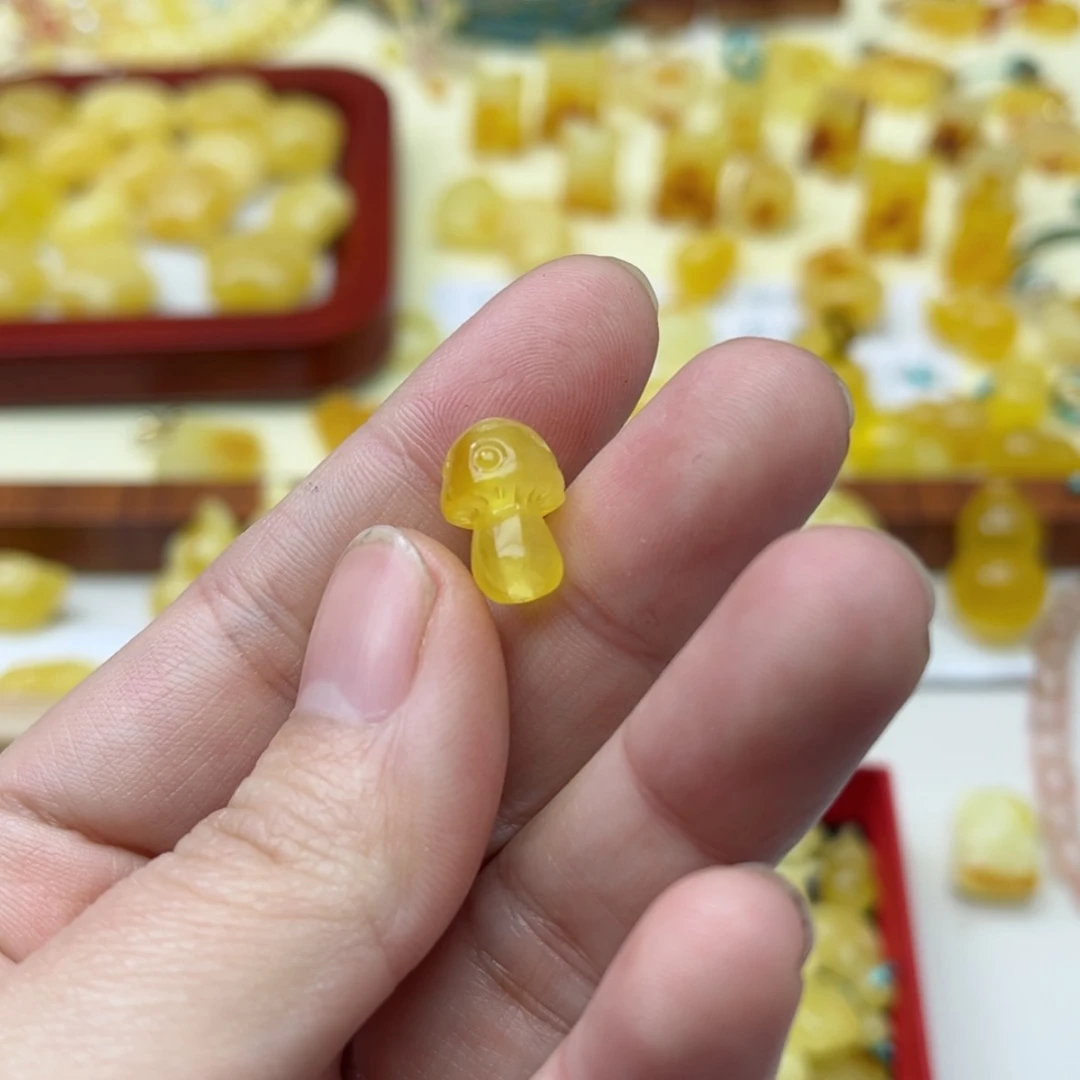 【闪购商品】蜜蜡裸石未镶嵌配饰