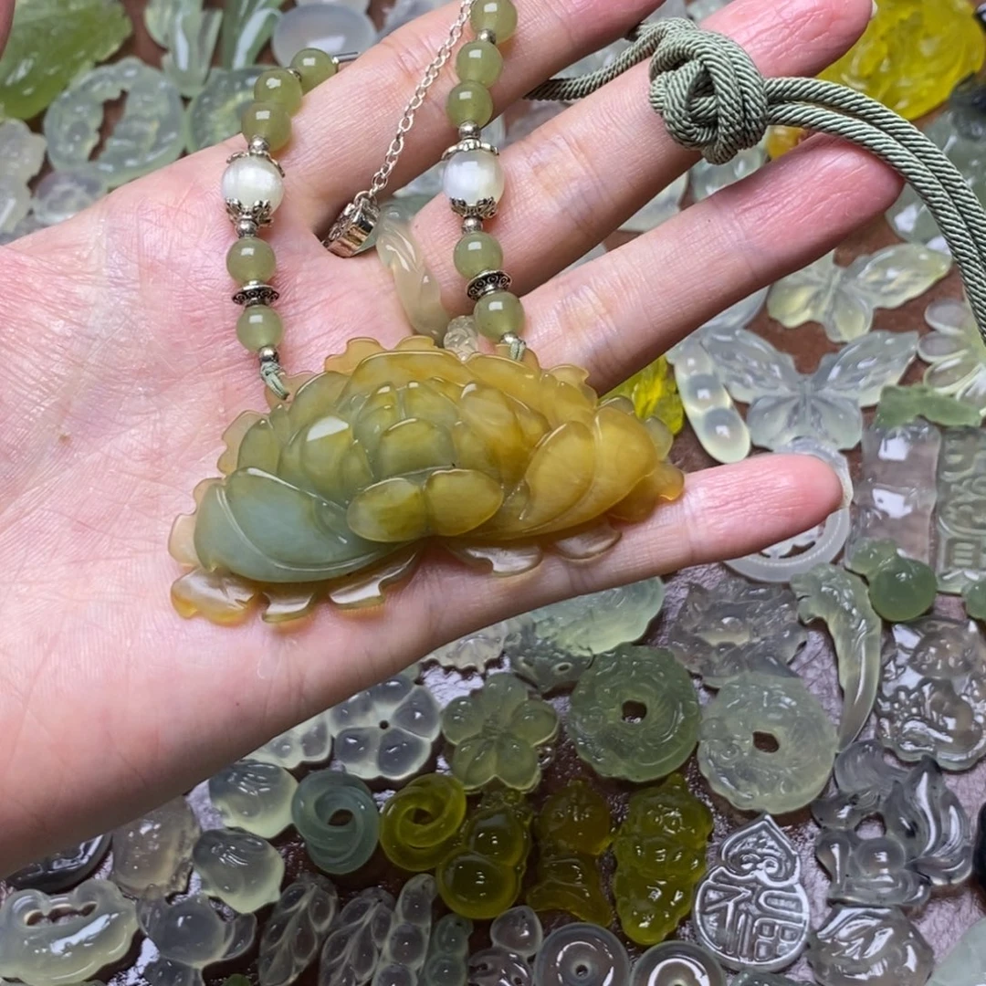 蛇纹石玉合金项链