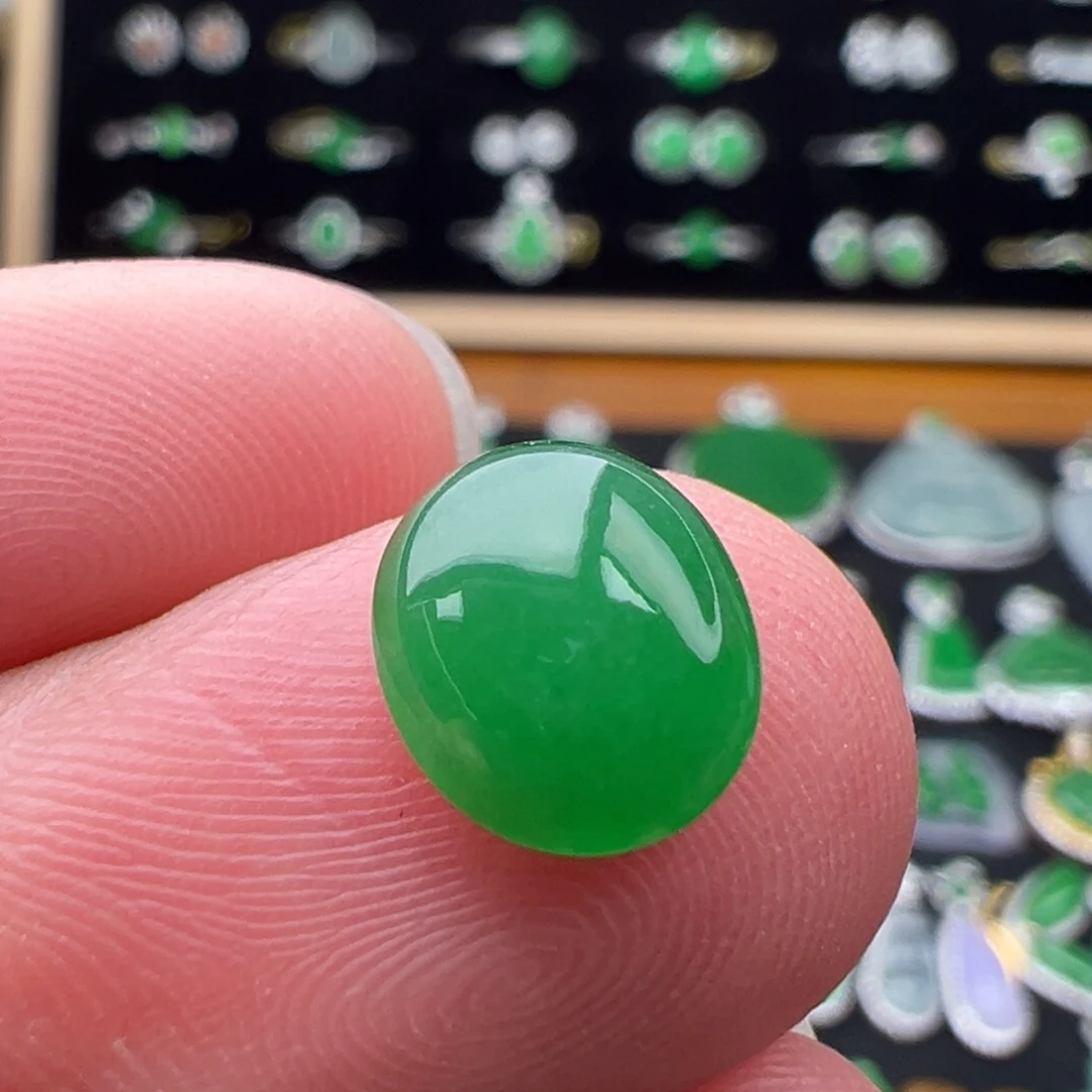 翡翠未镶嵌颈饰蛋面9.7