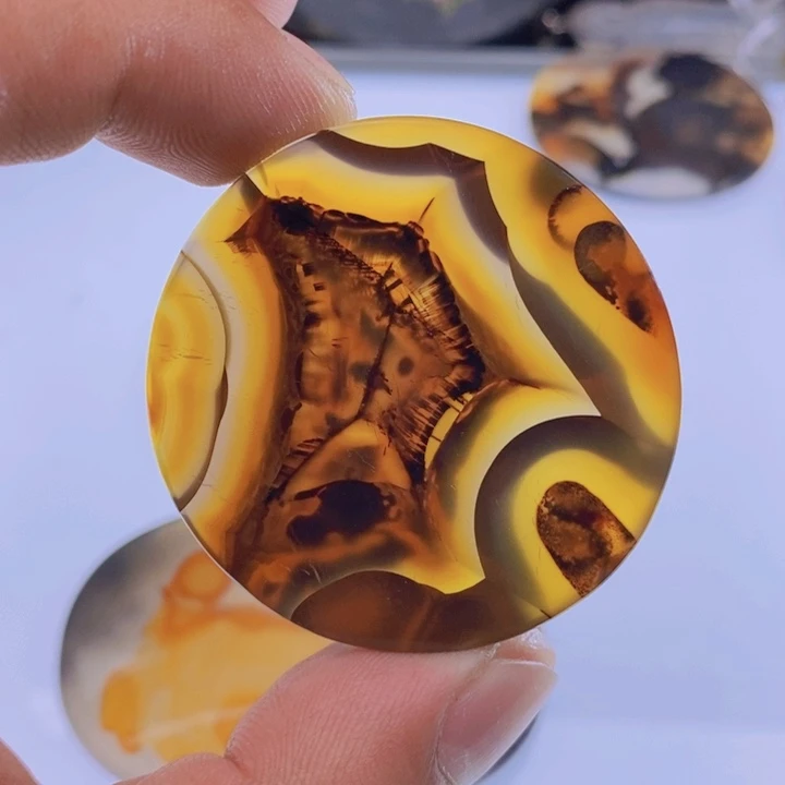 玛瑙/玉髓颈饰未镶嵌