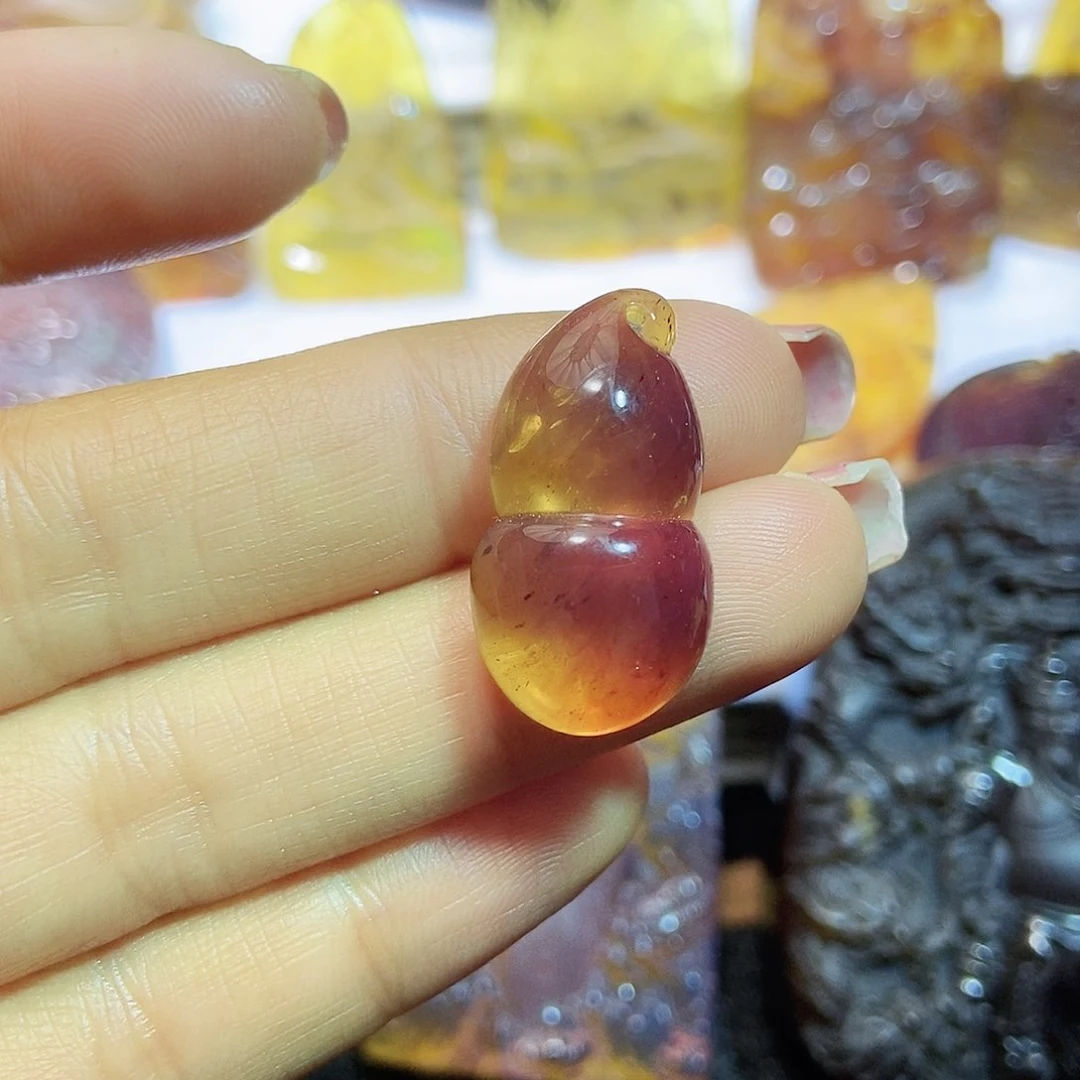 琥珀颈饰未镶嵌葫芦
