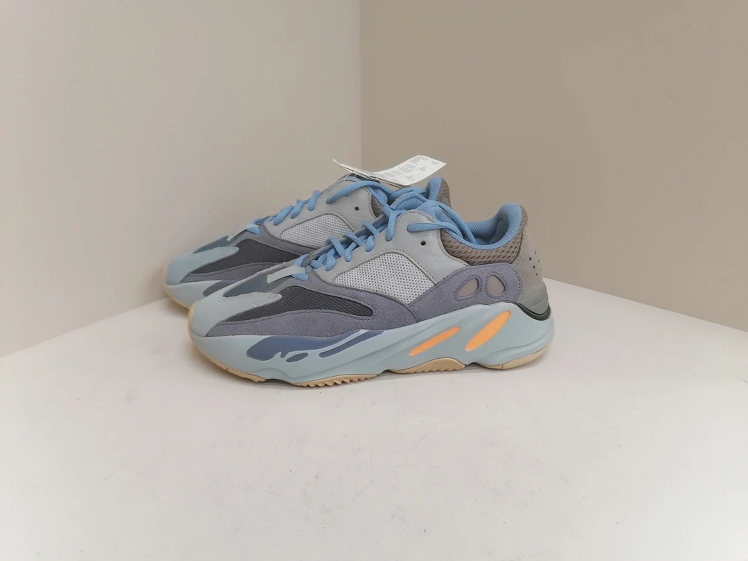 adidas 阿迪达斯 椰子700碳蓝配色板鞋 42码 全新原盒