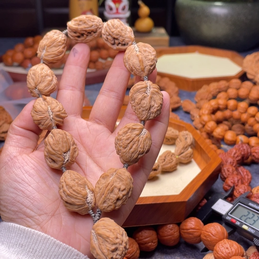 盘***透手串文玩核桃白狮子