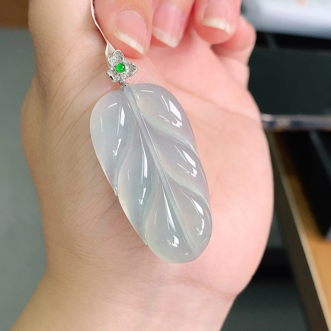 翡翠18K金镶嵌颈饰冰晴大叶子42-23-5.6如