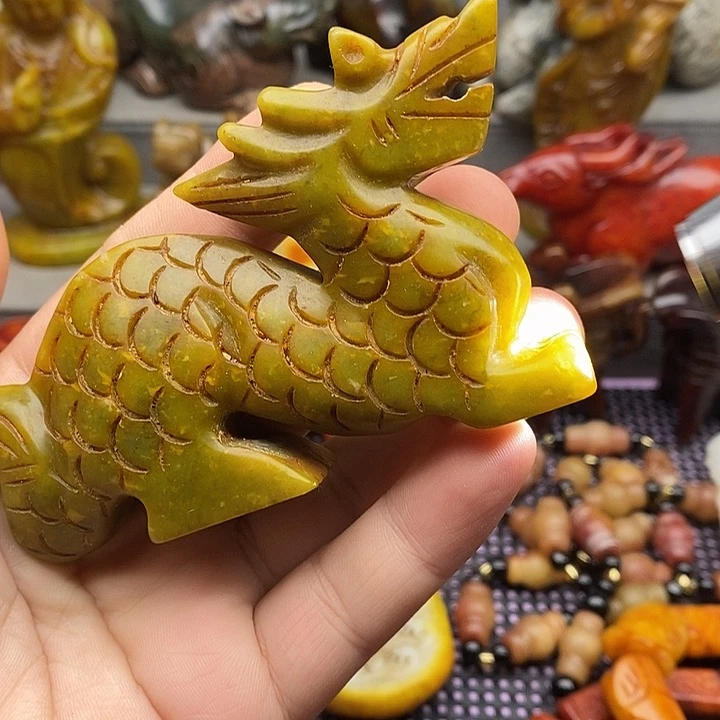 未镶嵌蛇纹石玉颈饰