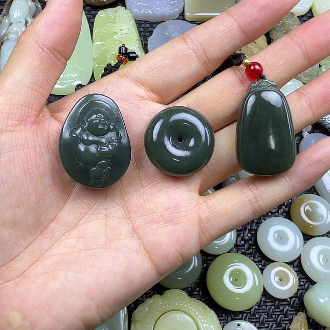 和田玉未镶嵌颈饰买断价，不退不换