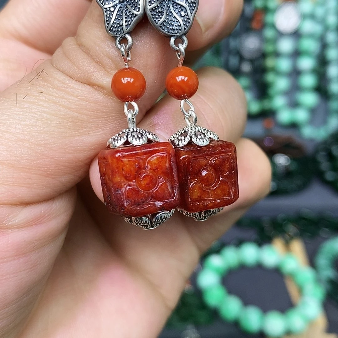 银S925镶嵌翡翠耳饰漂亮美眉