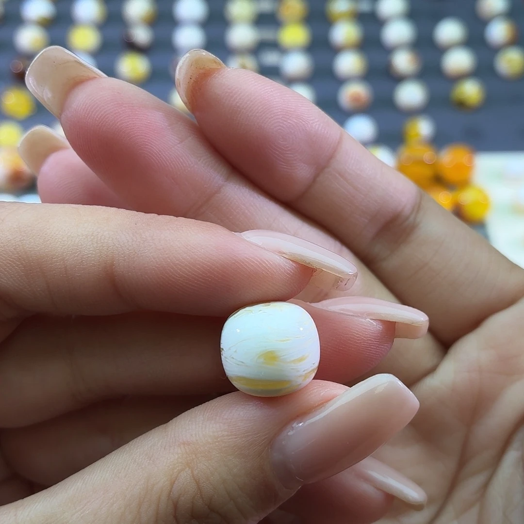 琥珀未镶嵌裸石13