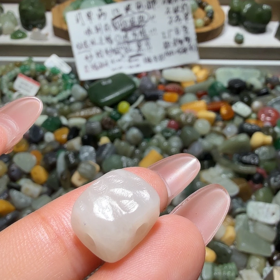 和田玉未镶嵌珠宝奇石