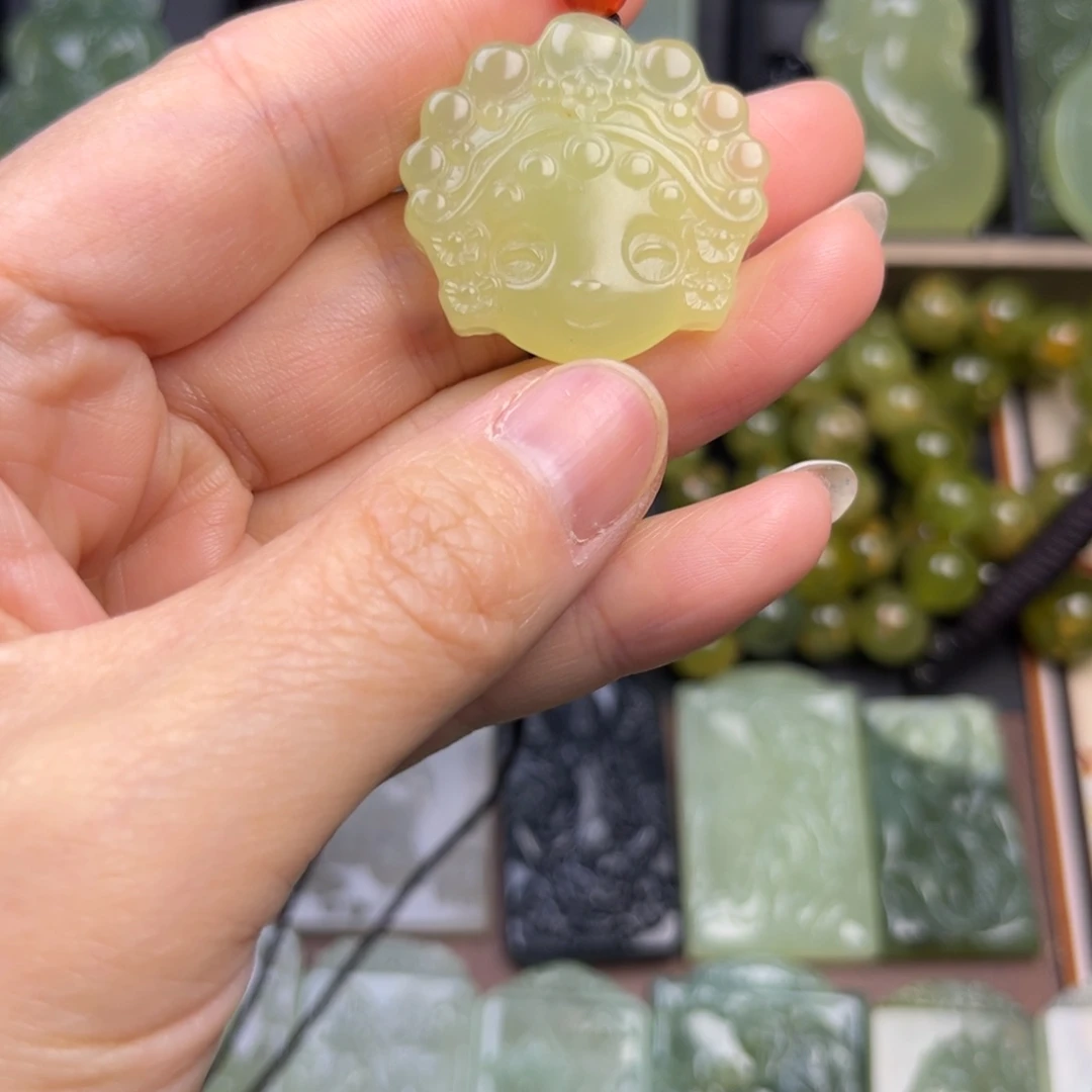 蛇纹石玉未镶嵌吊坠(赠链)