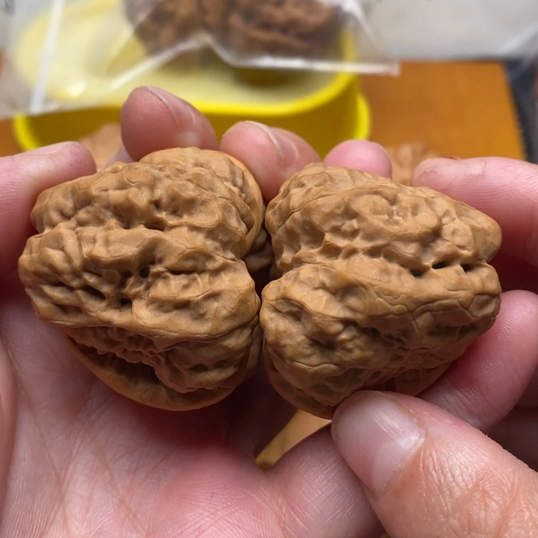 小***圆把件文玩核桃边39左右