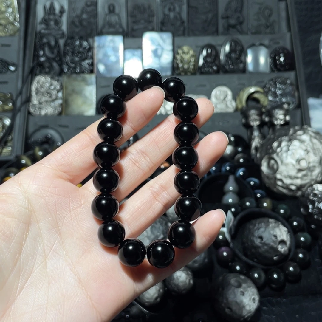 淡***…黑曜岩未镶嵌珠宝奇石