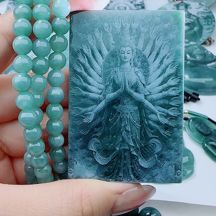 翡翠未镶嵌颈饰多样性发货天然的A货翡翠