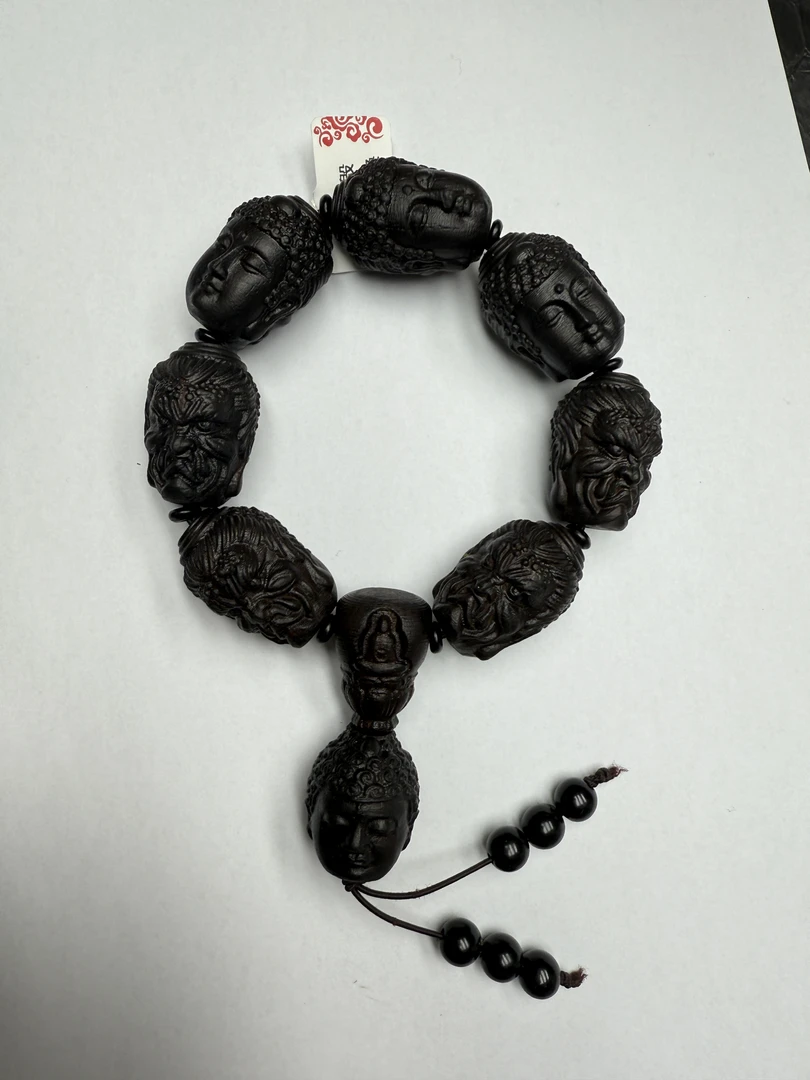 082沉木雕刻手串