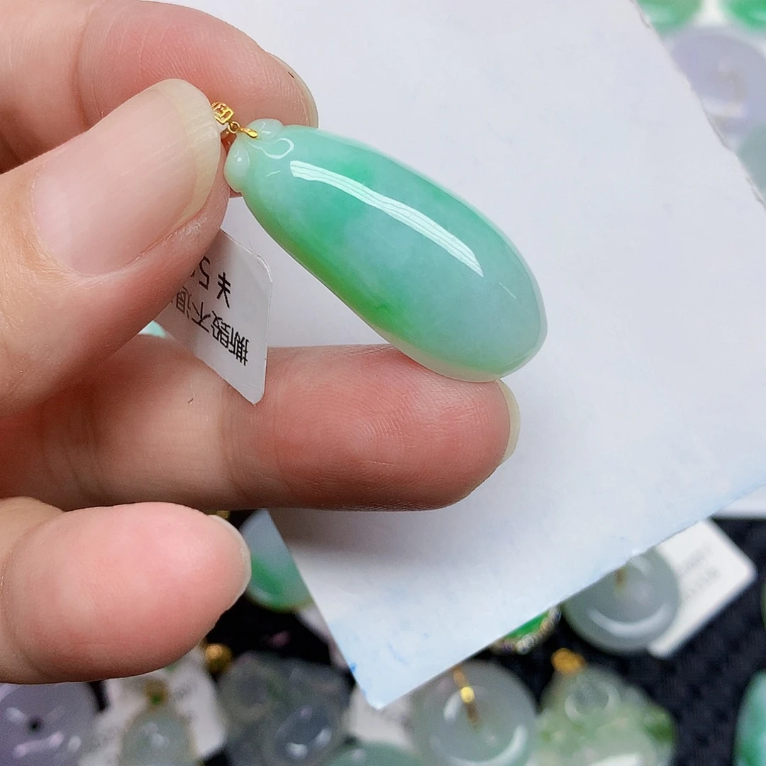 翡翠18K金镶嵌颈饰34566788