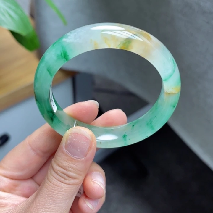 石英质玉未镶嵌手镯