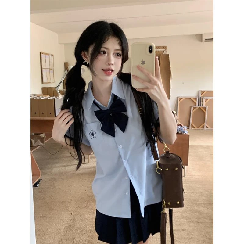 学院风polo领短袖衬衫女装夏季蓝色宽松刺绣jk制服设计感小众上衣