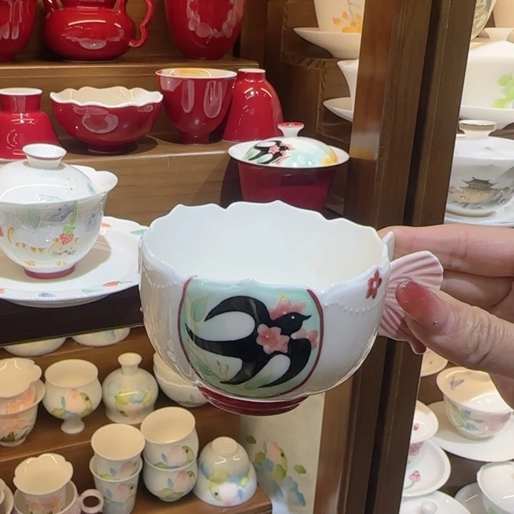 梵***音茶杯里也会带出许多不愉快