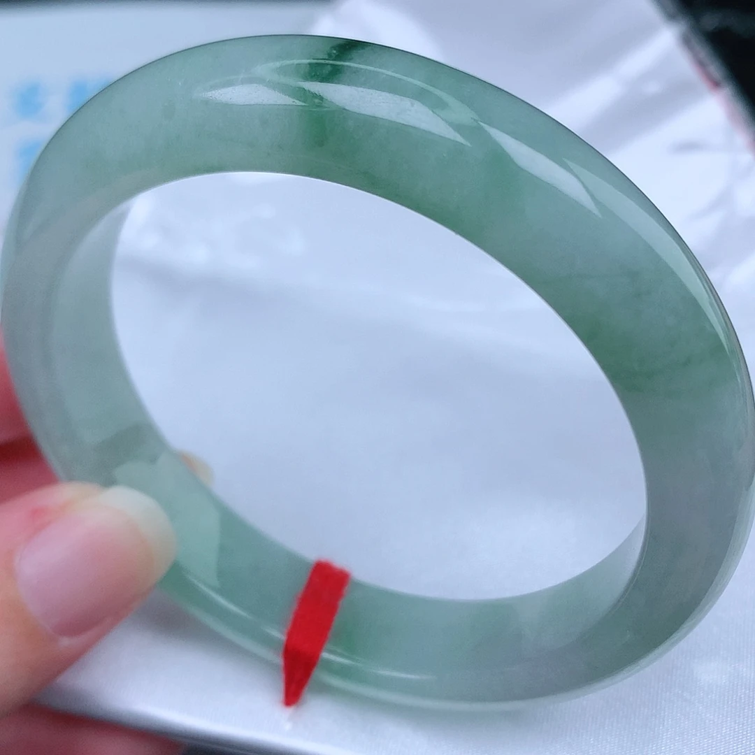 翡翠手镯未镶嵌天然