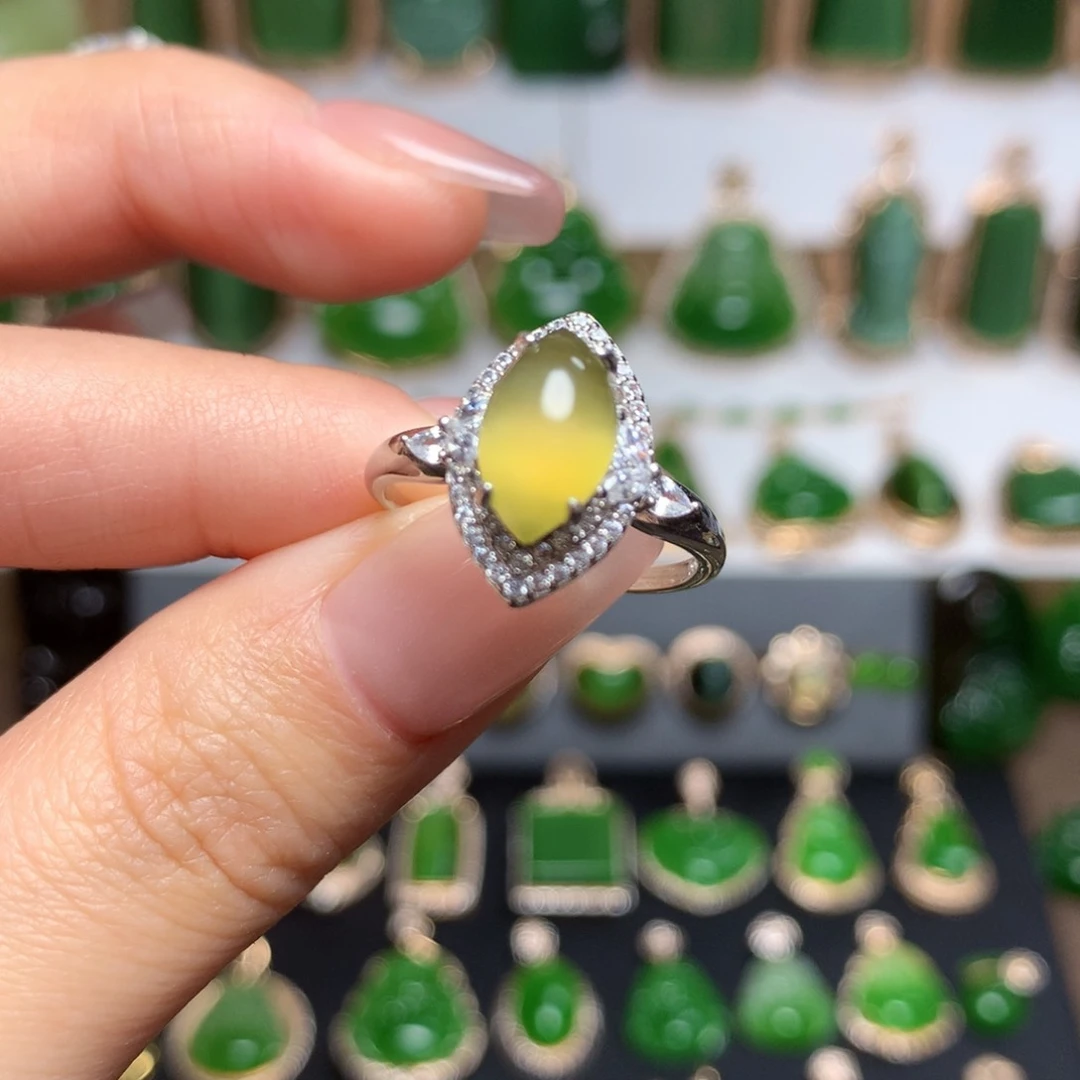 和田玉（碧玉）戒指未镶嵌