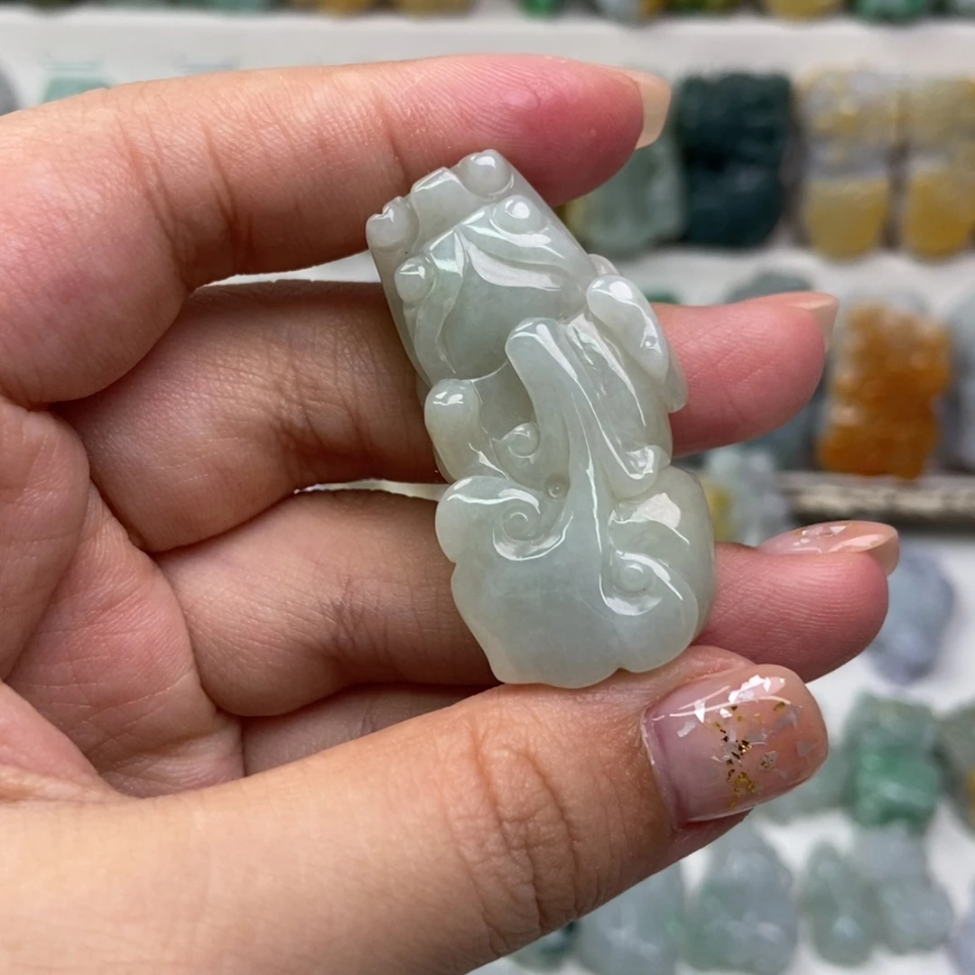 吊坠(赠链)未镶嵌翡翠