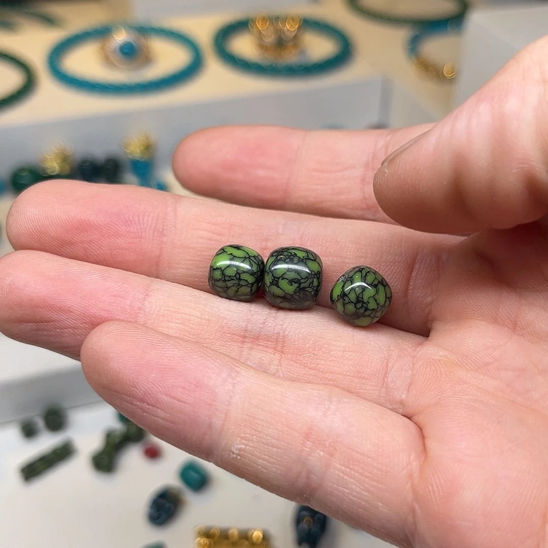 玻璃颈饰菜籽一对7mm一颗8mm