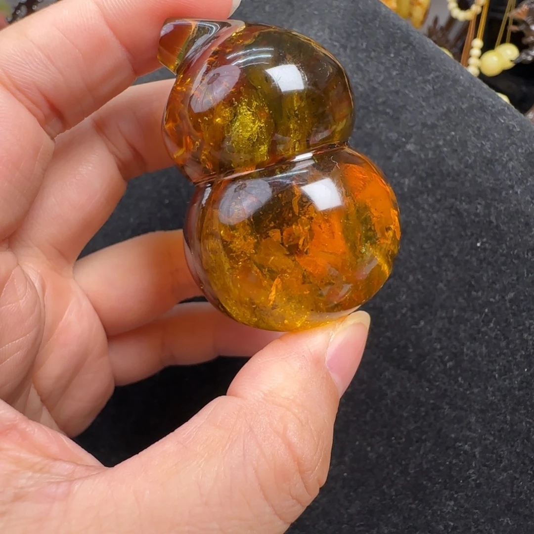 琥珀未镶嵌珠宝奇石