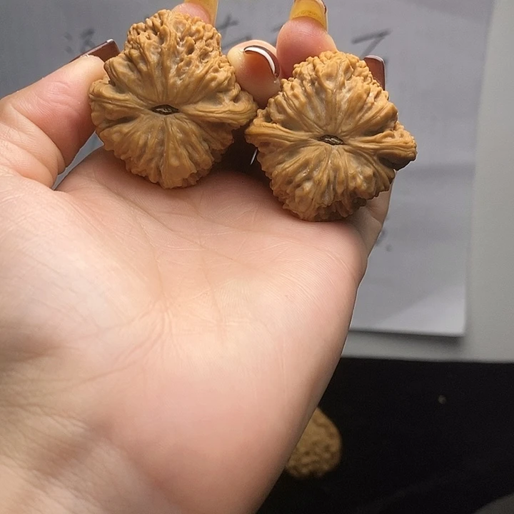 浮***处文玩核桃吊坠涿鹿