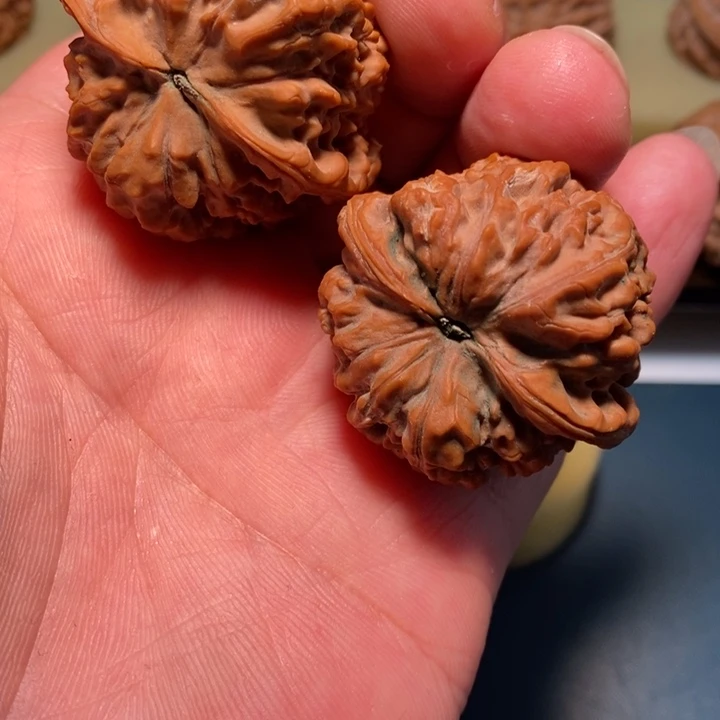 T***D文玩核桃吊坠文玩核桃官帽