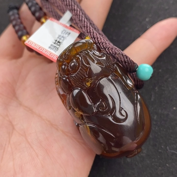 未镶嵌琥珀珠宝奇石