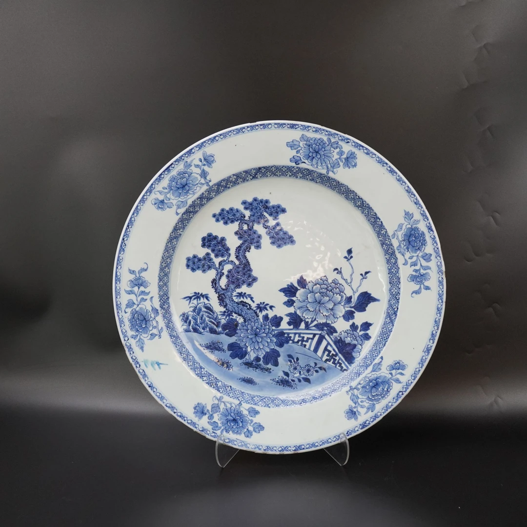 Lot.25071769清乾隆青花花卉纹折腰赏盘 D:约39.5