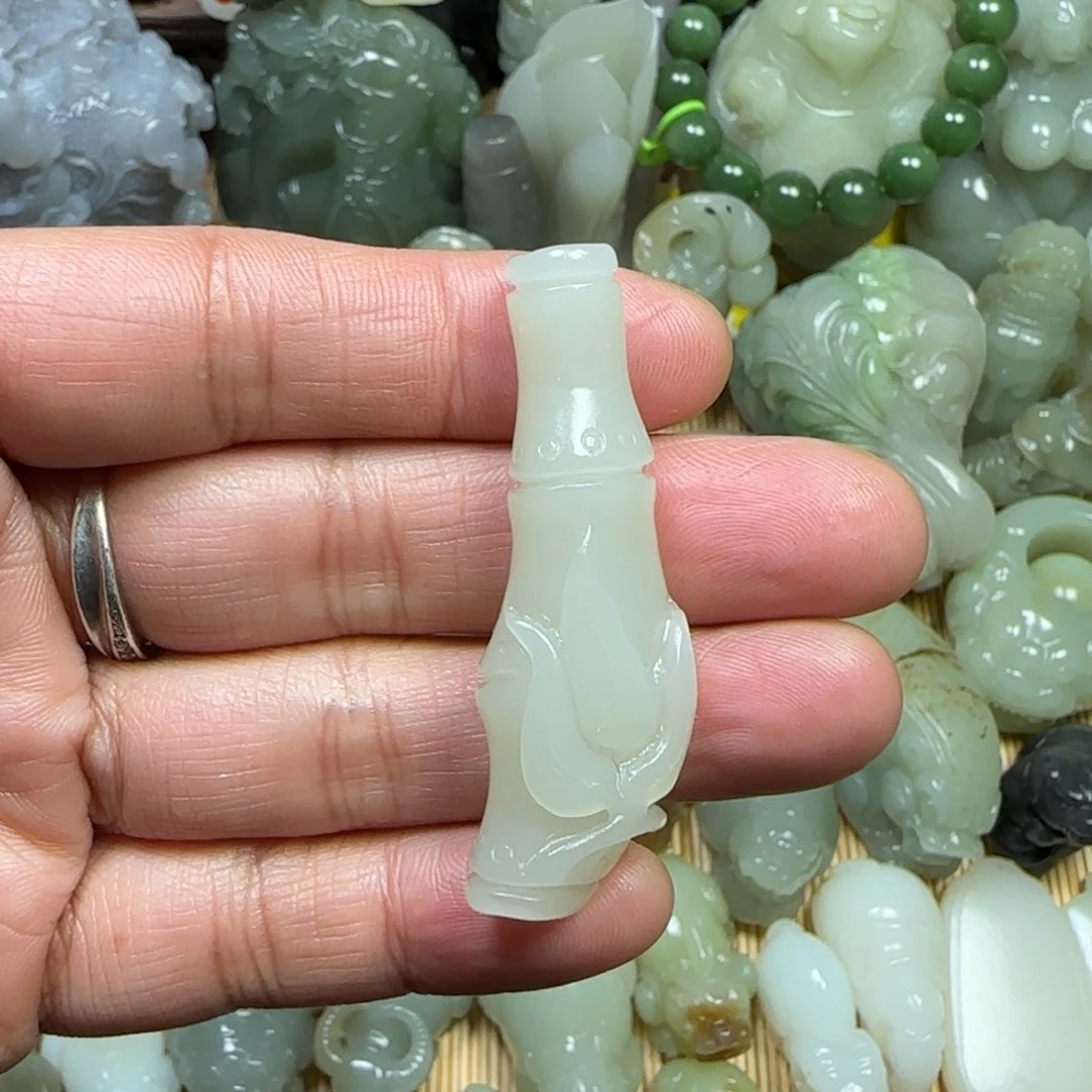 未镶嵌和田玉挂件