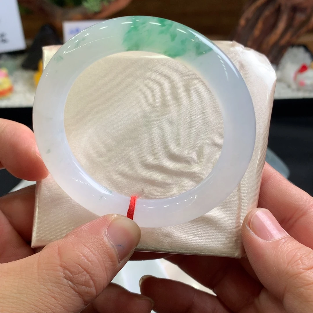 翡翠未镶嵌手镯54圆条大高货瑕疵放漏