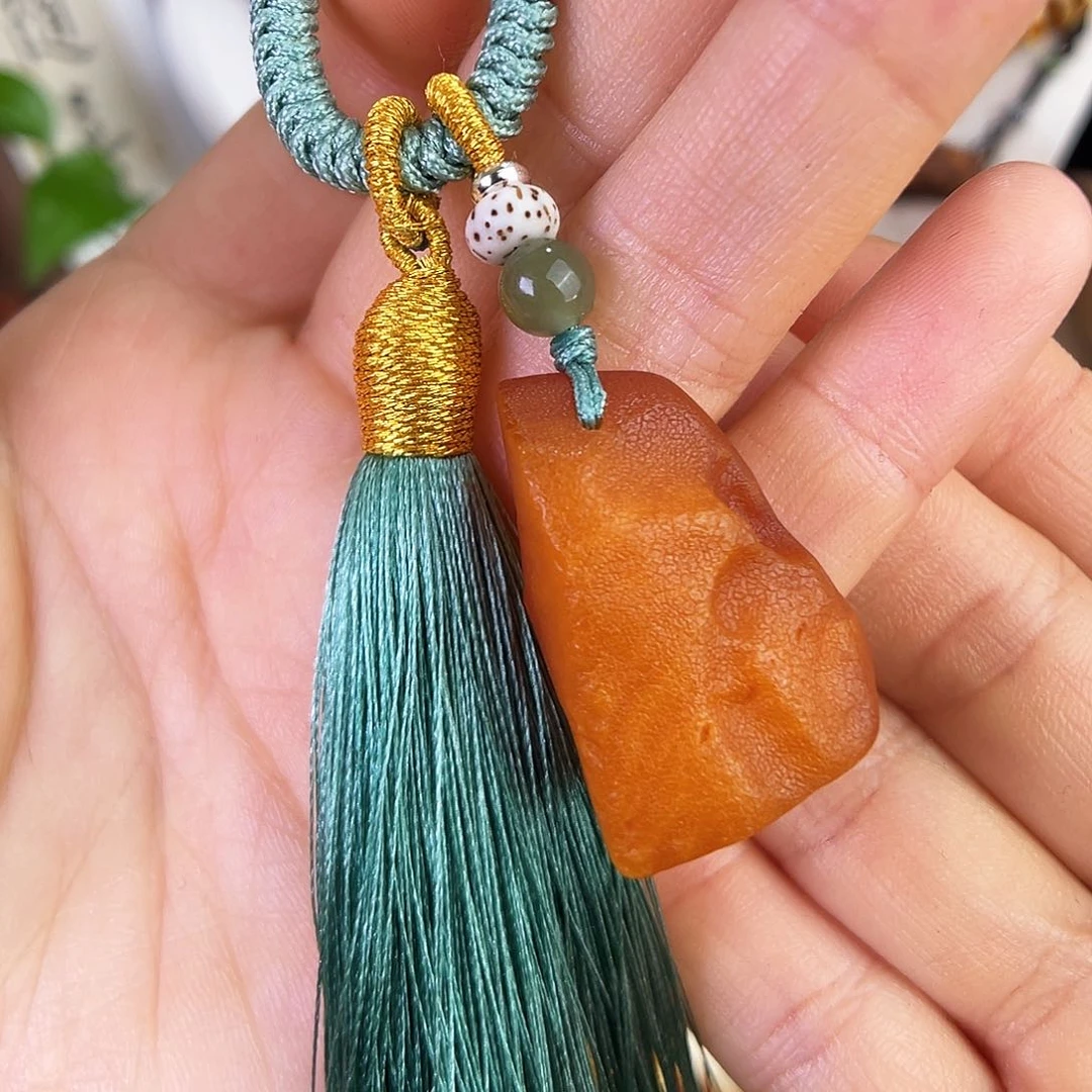 琥珀珠宝奇石未镶嵌，