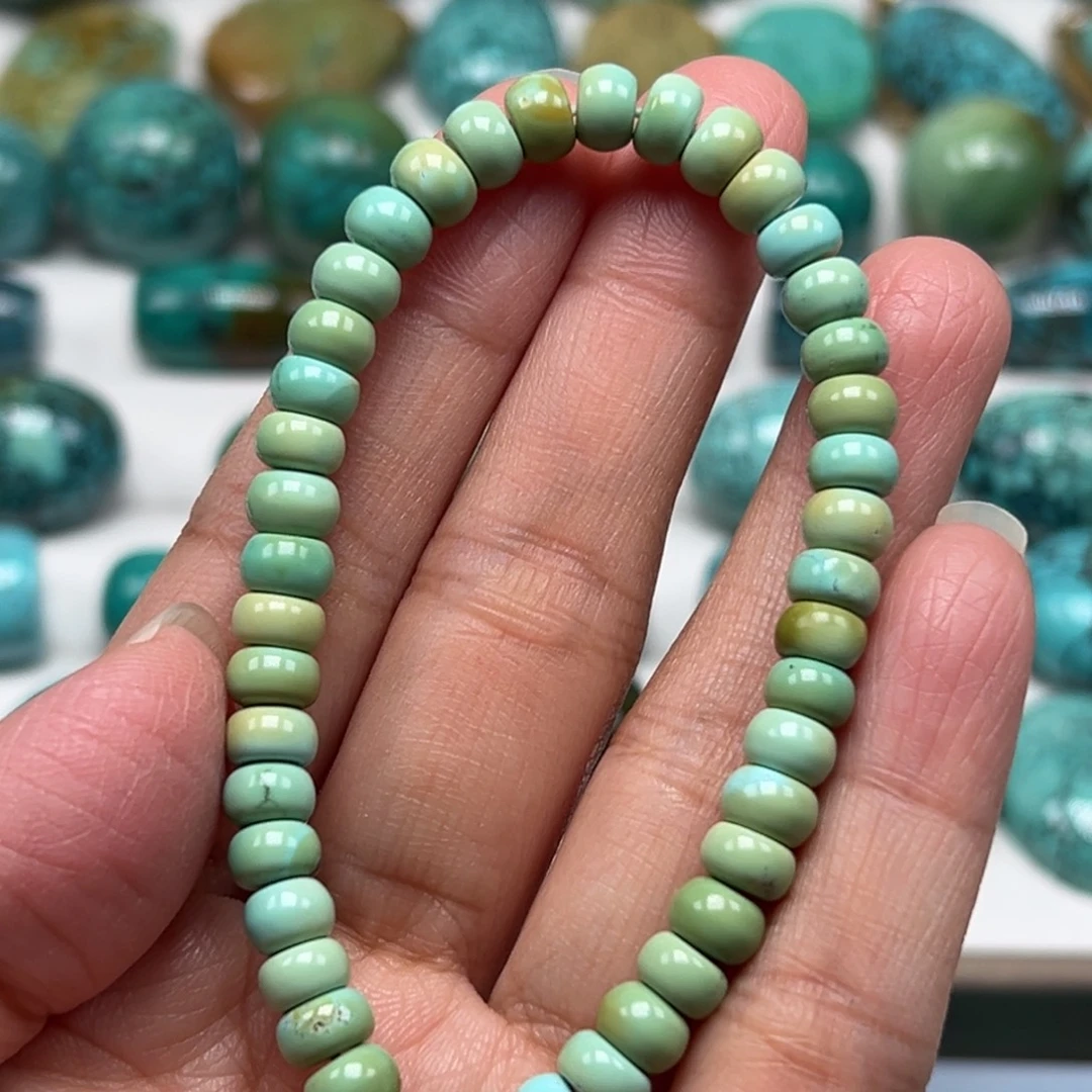 绿松石未镶嵌珠宝奇石