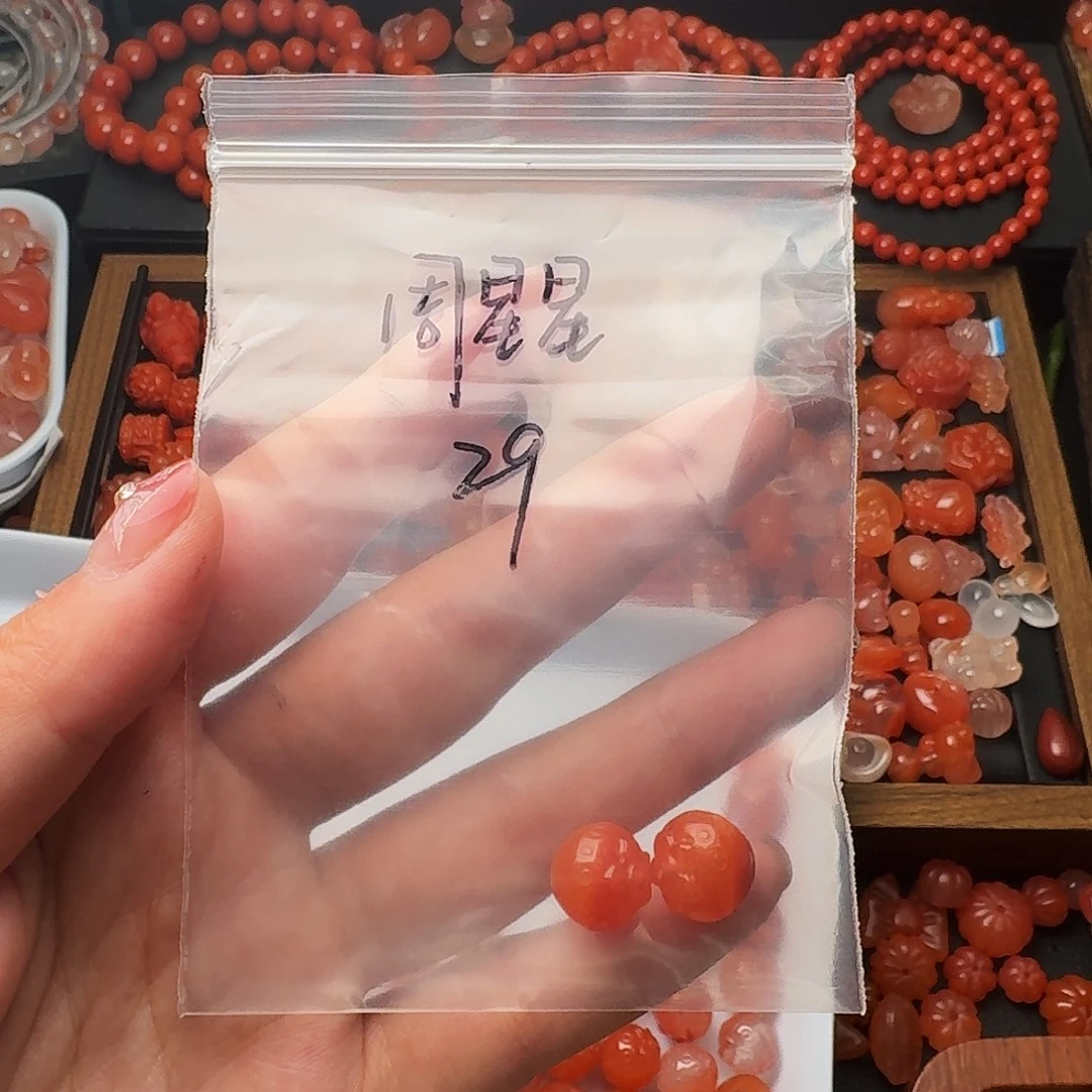 南红玛瑙未镶嵌颈饰