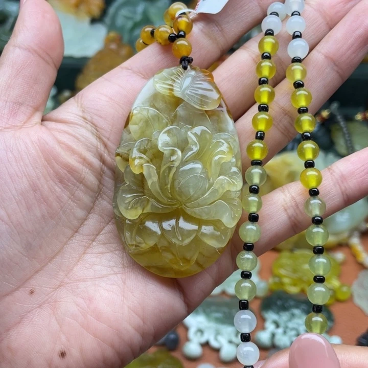 蛇纹石玉未镶嵌吊坠