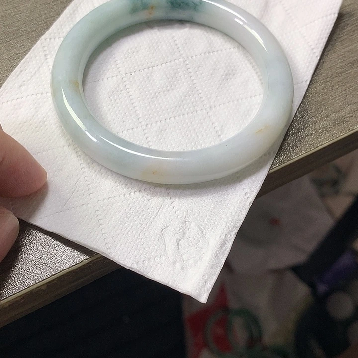 翡翠未镶嵌颈饰57.2圆条 有瑕