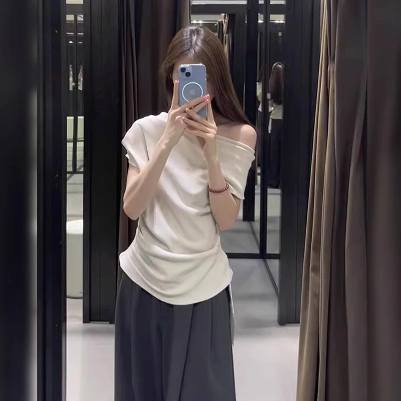 夏季chic甜辣妹穿搭斜肩短袖t恤女收腰褶皱设计感一字肩露肩上衣