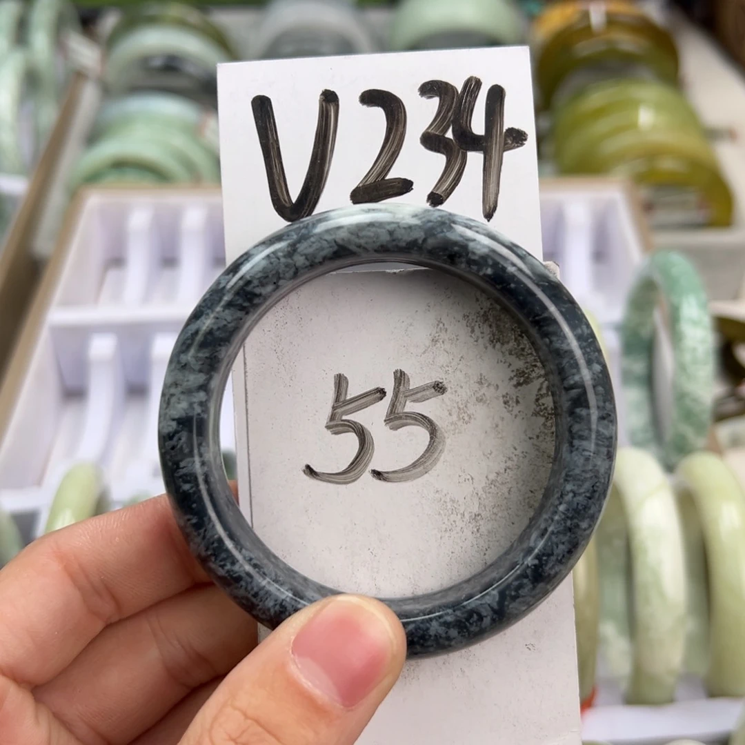 岫玉手镯未镶嵌天然岫玉