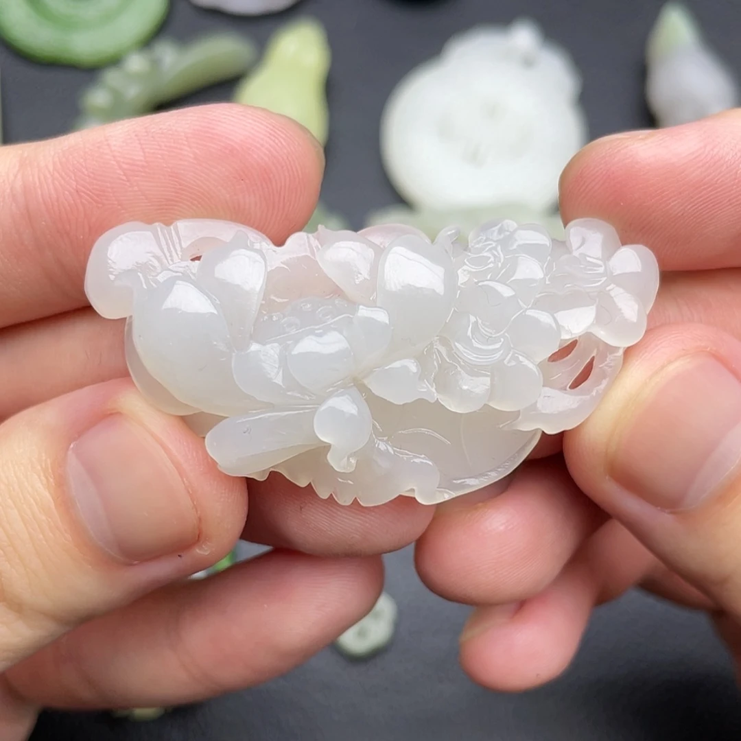 【闪购商品】颈饰未镶嵌和田玉