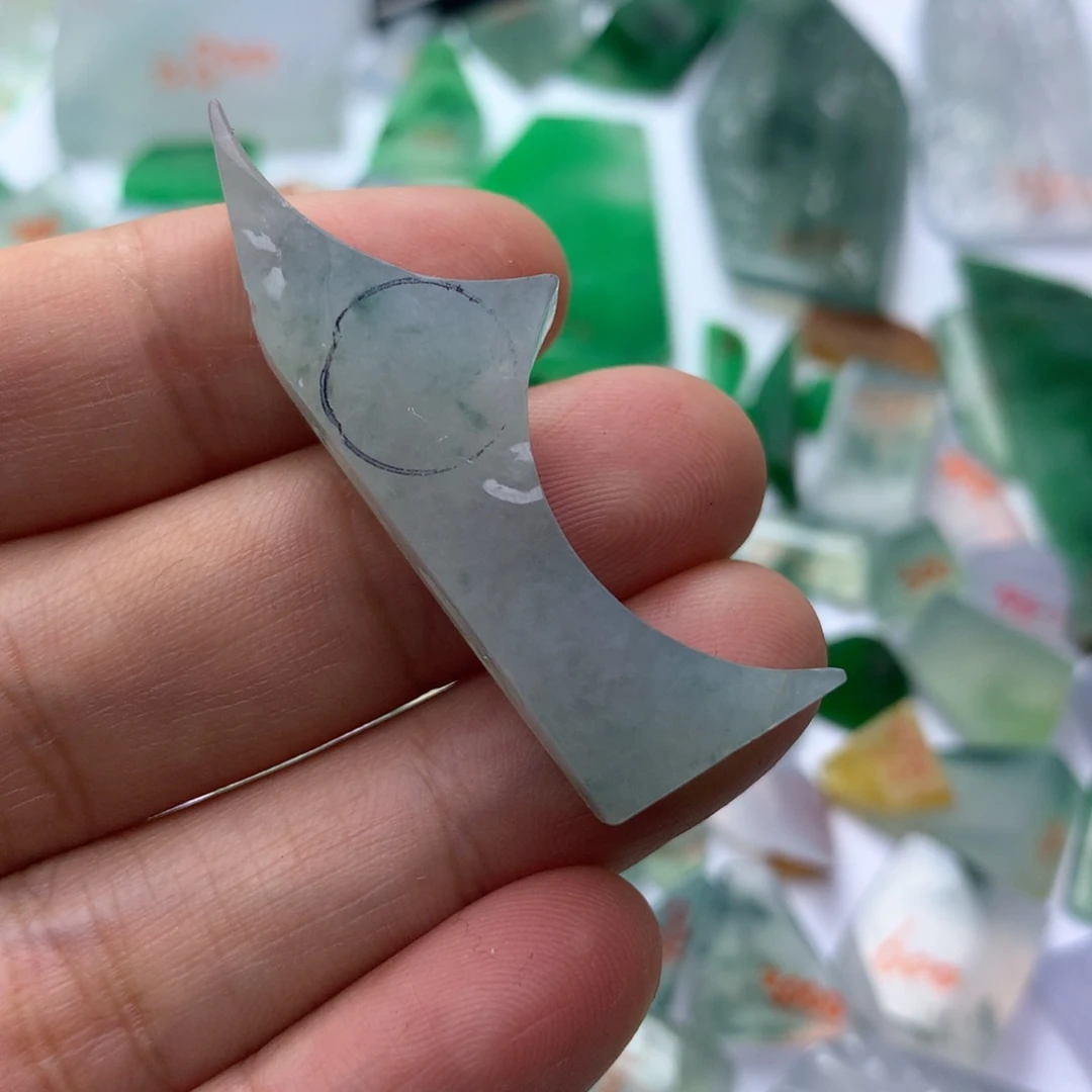 定制翡翠未镶嵌天然翡翠