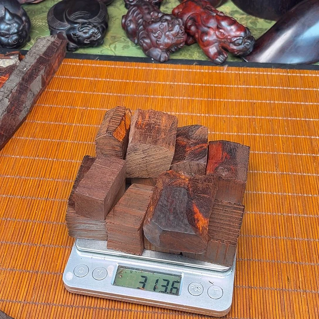 青***璃檀香紫檀（小叶紫檀）