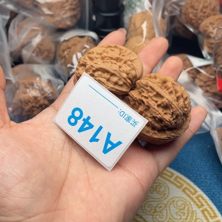 文玩核桃吊坠核桃