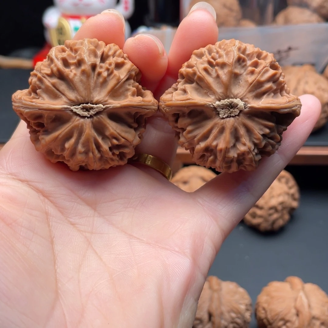 文玩核桃把件布****纳宫灯44