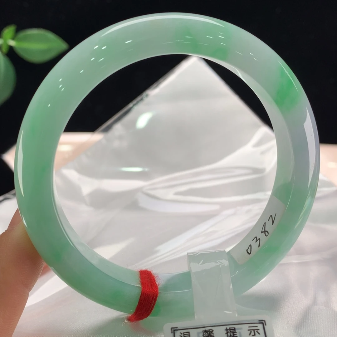 翡翠未镶嵌手镯0382