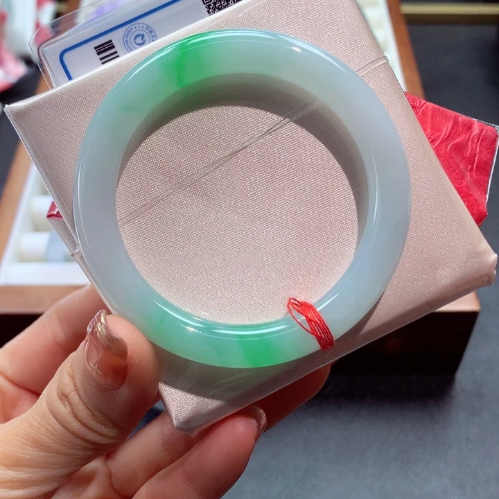 未镶嵌手镯翡翠22号必拍特别美